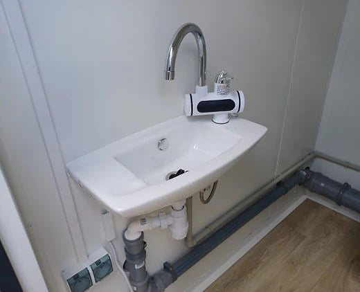 Contentor Sanitário Duplo com 2 Cabinas