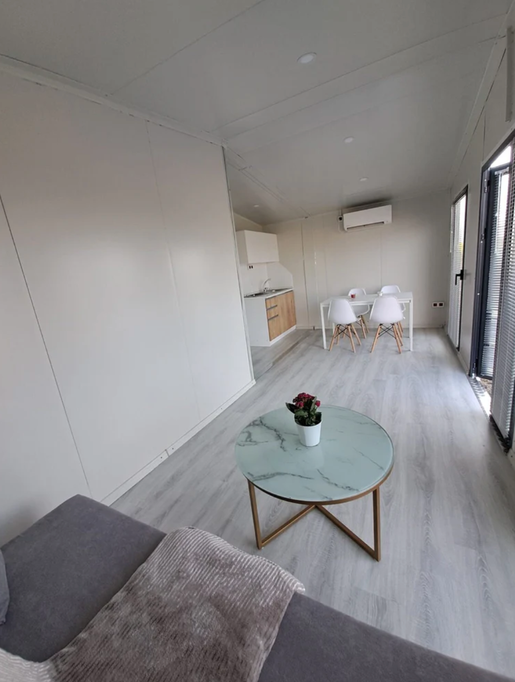 Bungalow Mobilado – Chalet com Jardim de 28 m²