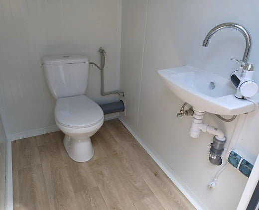Contentor Sanitário Duplo com 2 Cabinas