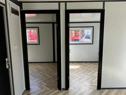 Contentor Móvel Tiny House com Dois Quartos e Cozinha – 2024